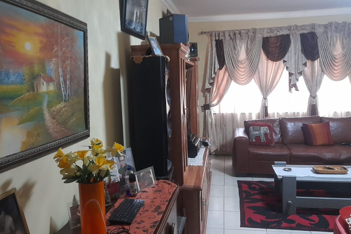 Newly Renovated Apartment – Ground Floor  - Photo 5