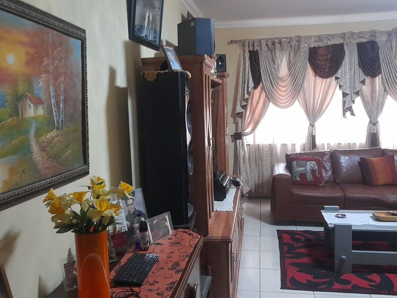 Newly Renovated Apartment – Ground Floor  - Photo 5