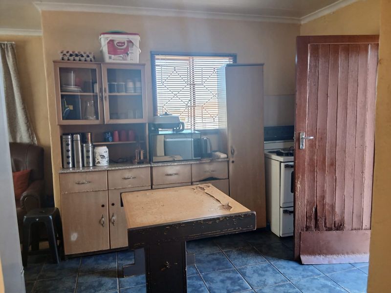 3 Bedroom House For Sale in Lenasia South - Photo 9