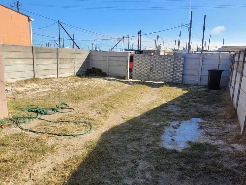 1 Bedroom House in Khayelitsha - Photo 5