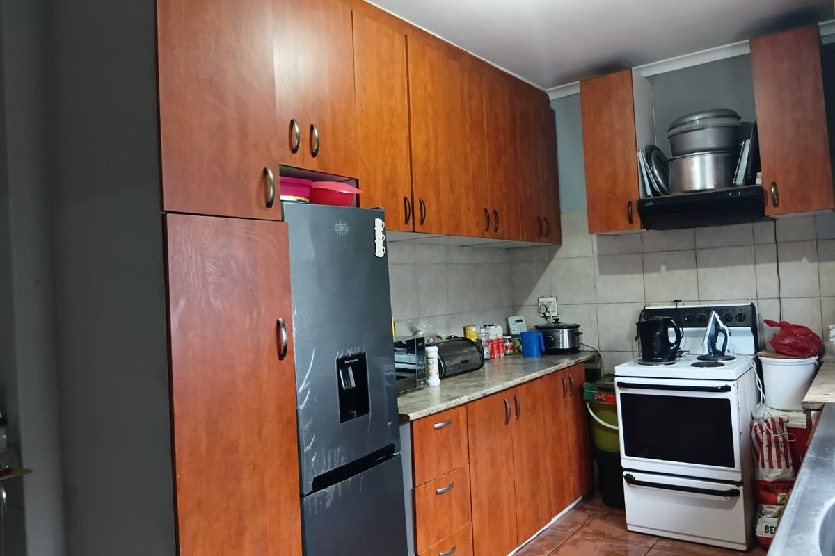 2  Bedroom house for sale in Somerset Heights - Photo 2