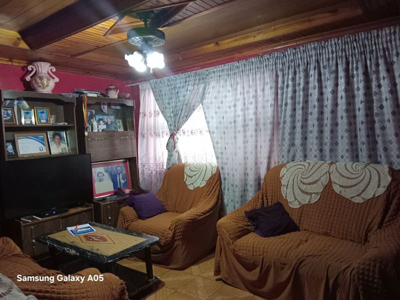 2 bedroom house - Photo 8