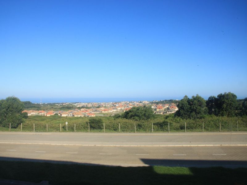 Sea-View City Flat in Kidds Beach - Photo 9