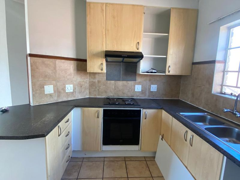 2 BEDRROOMS 1 FULL BATHROOM APARTMENT AVAILABLE FOR SALE IN EQUESTRIA - Photo 6