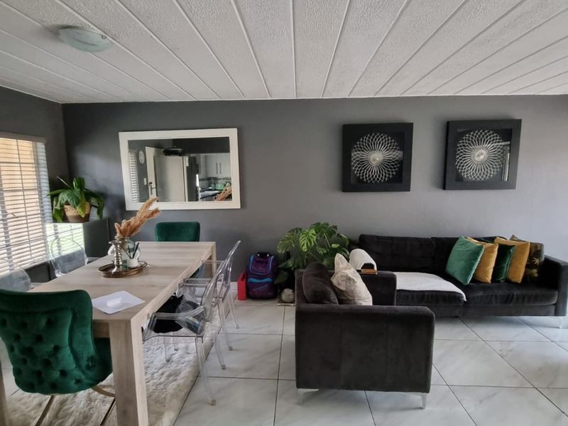 SPACIOUS 2 BEDROOMS 2 BATHROOMS APARMENT FOR SALE IN MORELETA PARK - Photo 8