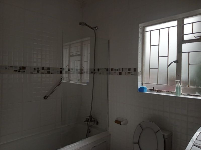 A lovely four bedroom, corner house for sale in Thaba Nchu Selosesha Unit  - Photo 7