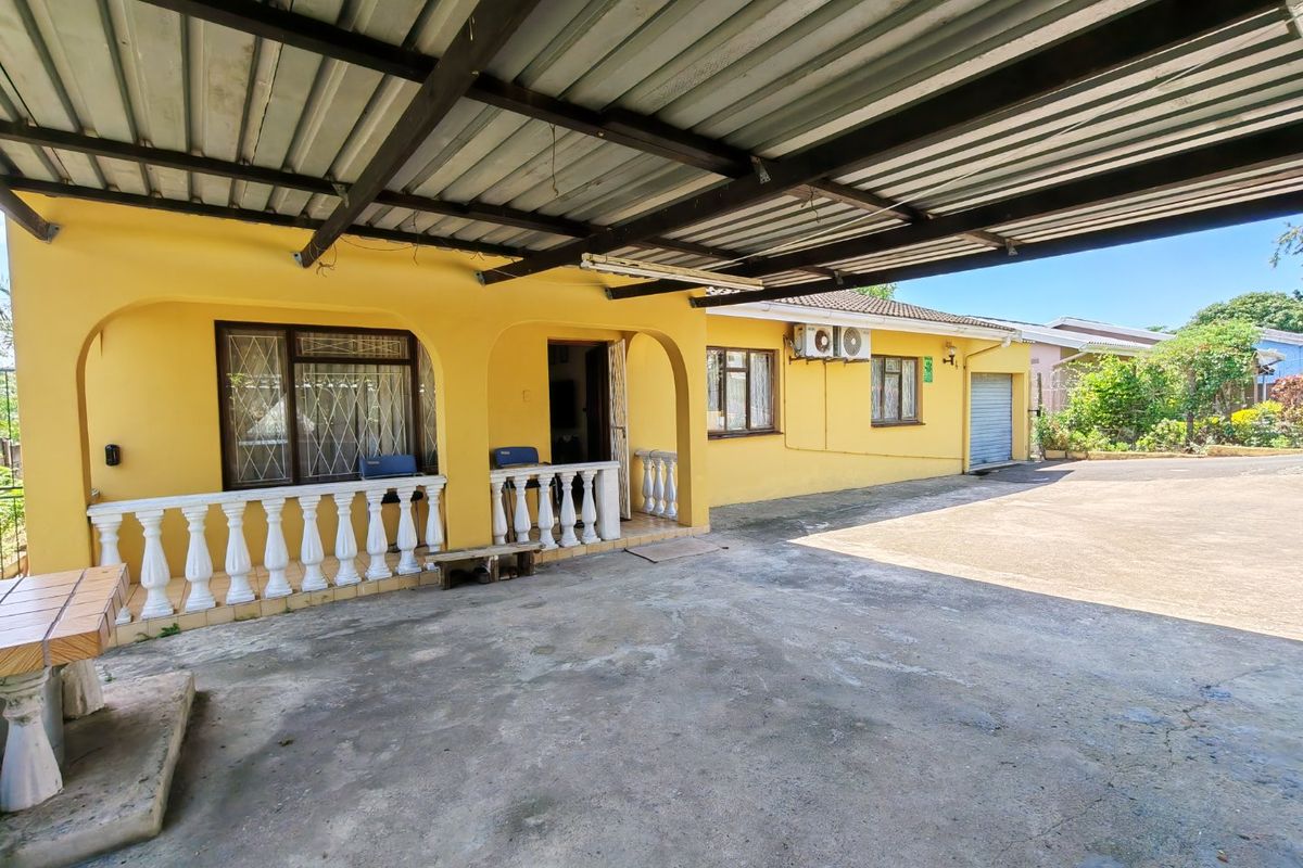Spacious 3 Bedroom House for Sale in Stanger - Photo 2