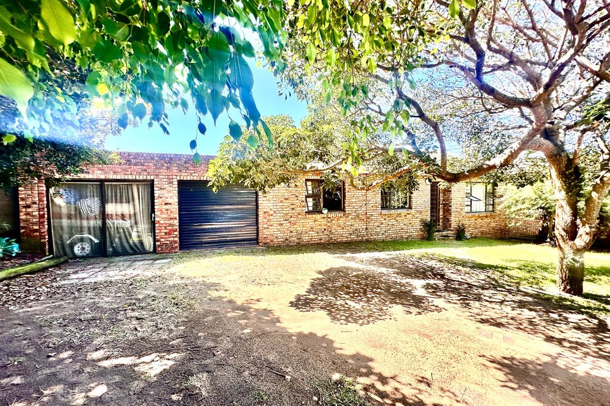 This neat, spacious house close to the beach is for sale - Photo 5