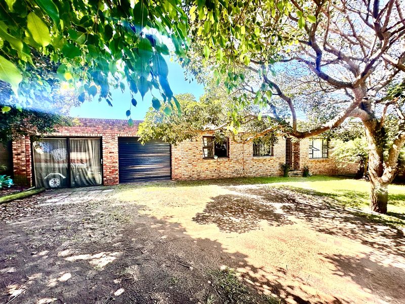 This neat, spacious house close to the beach is for sale - Photo 5