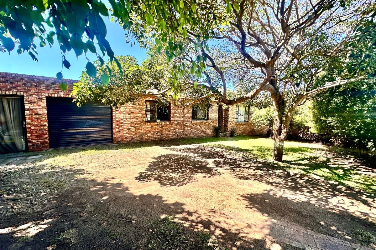 This neat, spacious house close to the beach is for sale - Photo 4