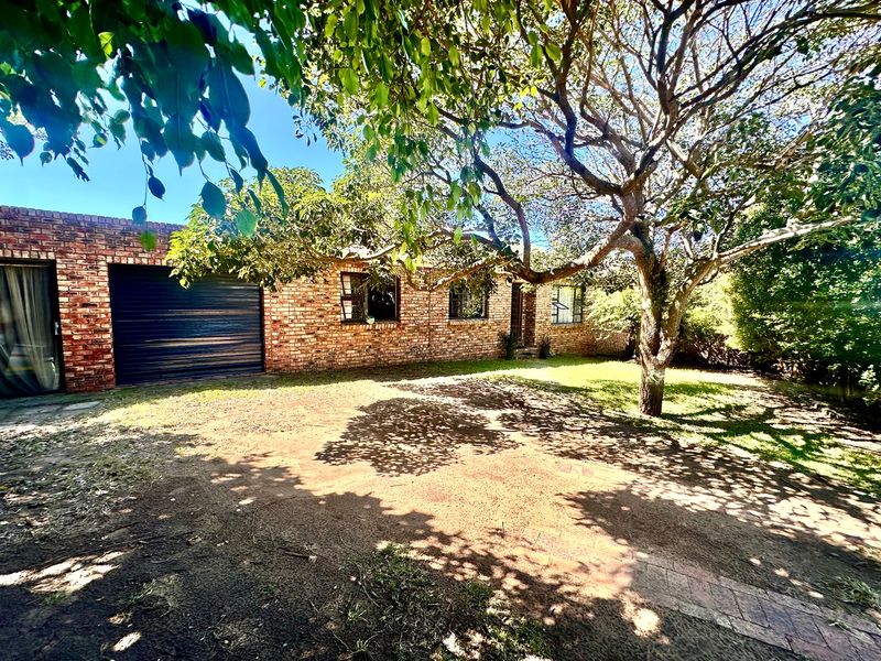 This neat, spacious house close to the beach is for sale - Photo 4