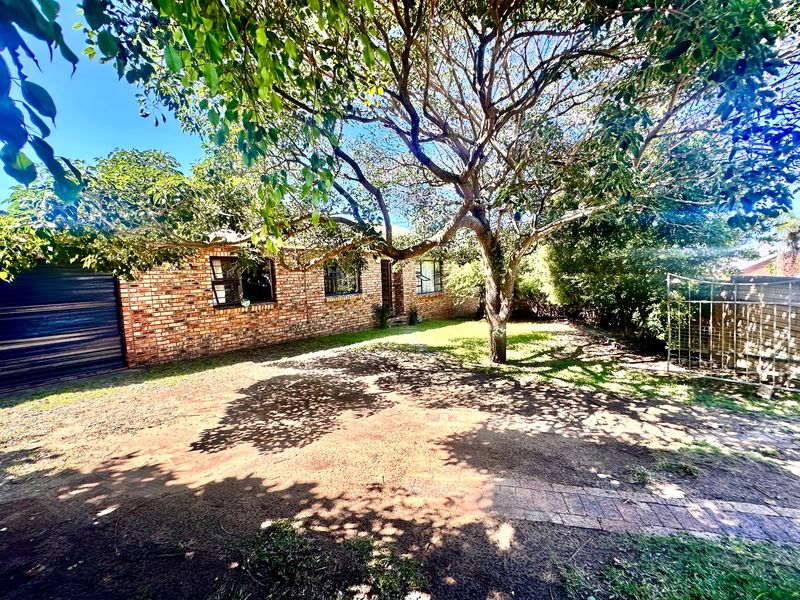 This neat, spacious house close to the beach is for sale - Photo 3