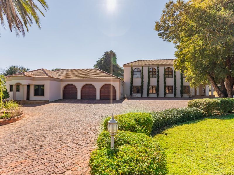 Welcome to a Masterpiece. - Photo 2