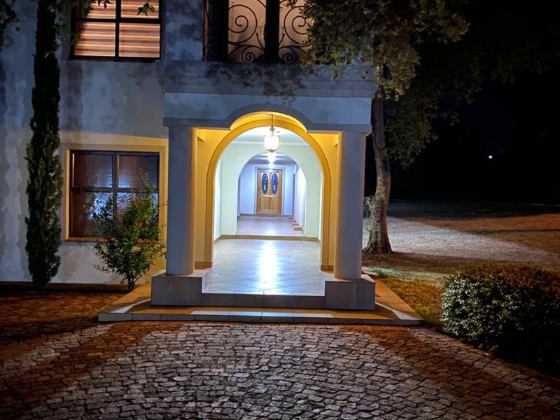 Welcome to a Masterpiece. - Photo 3