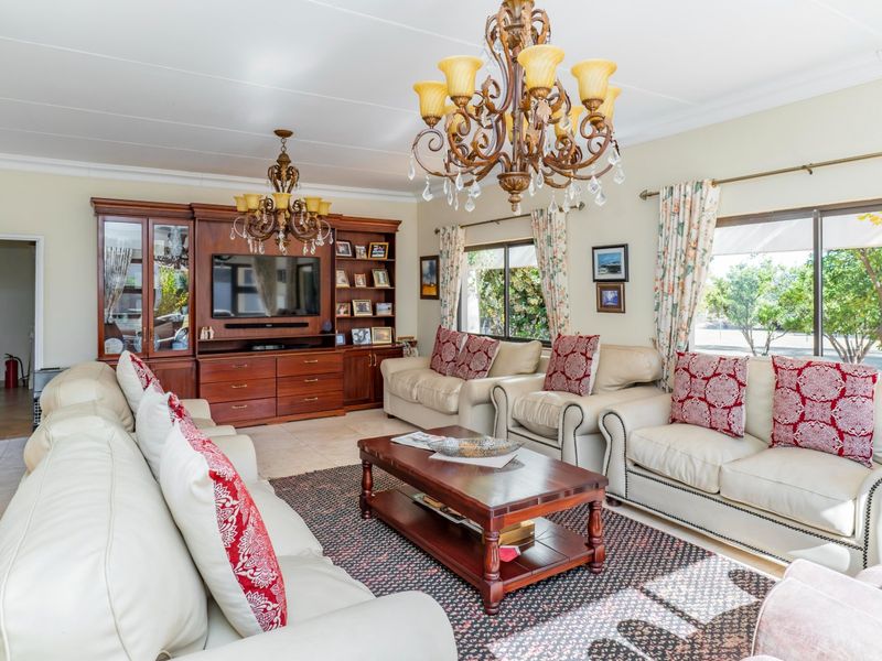 Welcome to a Masterpiece. - Photo 5