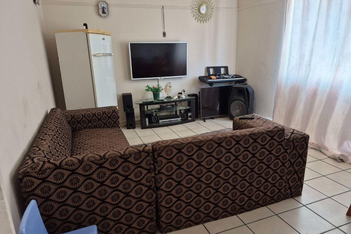 1 bedroom apartment for sale in North End - Photo 5