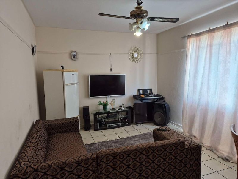 1 bedroom apartment for sale in North End - Photo 4