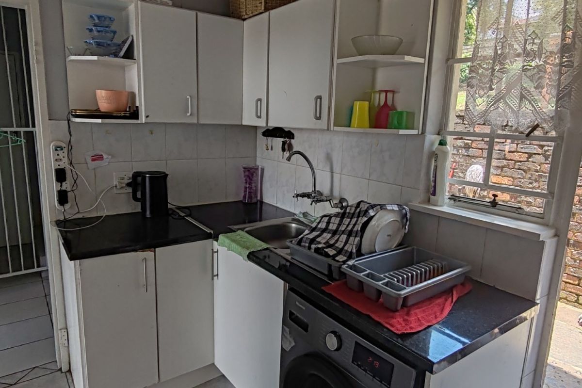 Modern Townhouse with Stylish and Functional Living - Photo 4