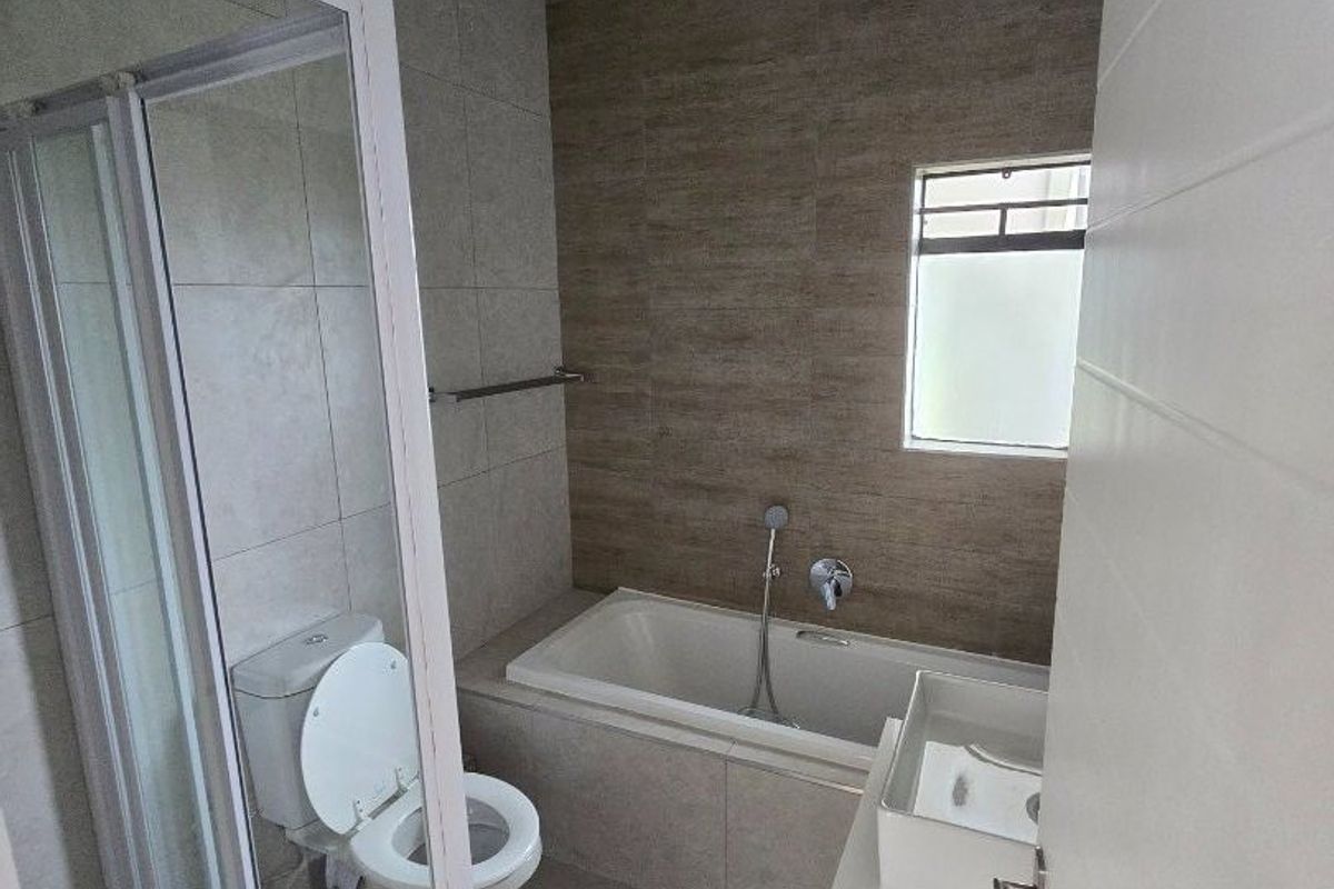 2bed1bath Ground floor with private garden - Photo 4