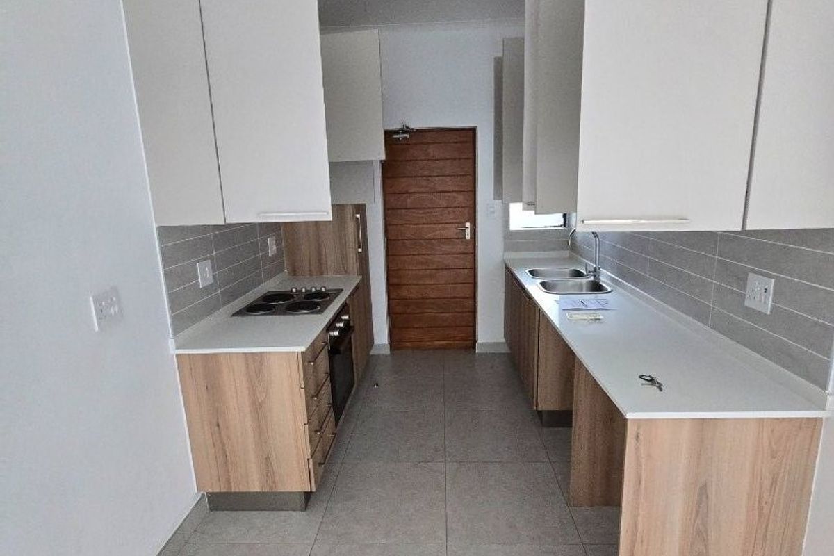 2bed1bath Ground floor with private garden - Photo 3