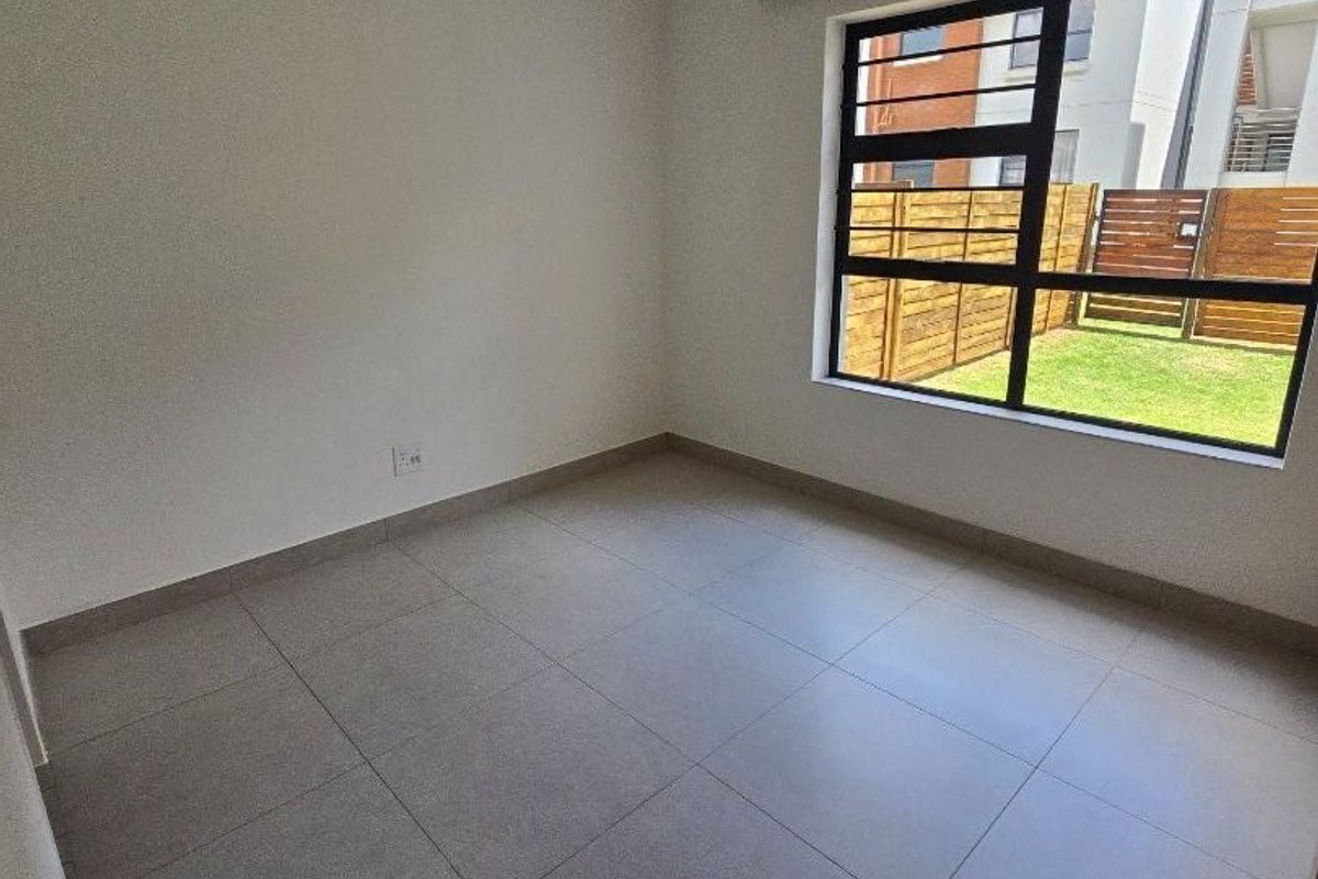 2bed2bath ground floor with garden - Photo 5