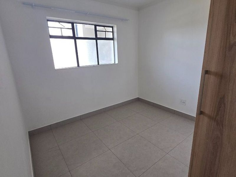 2bed2bath ground floor with garden - Photo 6