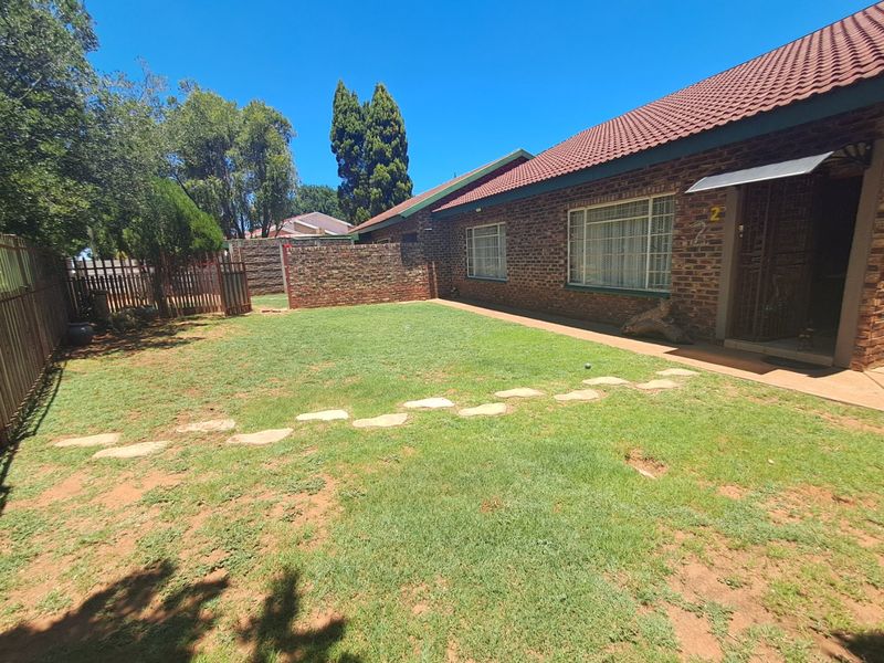 4 Bedroom house for sale in Stilfontein - Photo 3