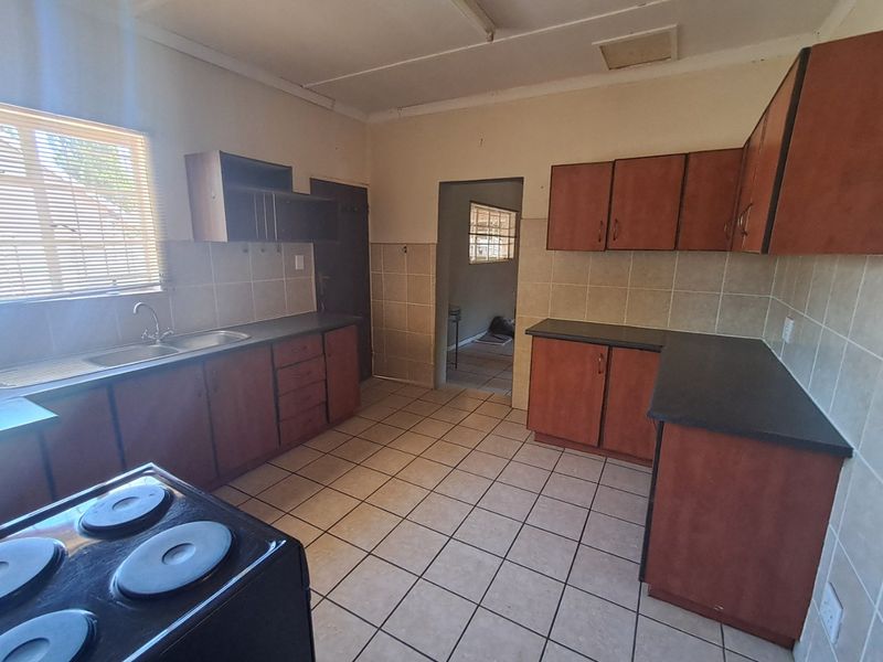 4 Bedroom house for sale in Stilfontein - Photo 10