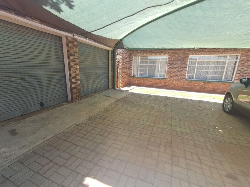 4 Bedroom house for sale in Stilfontein - Photo 4