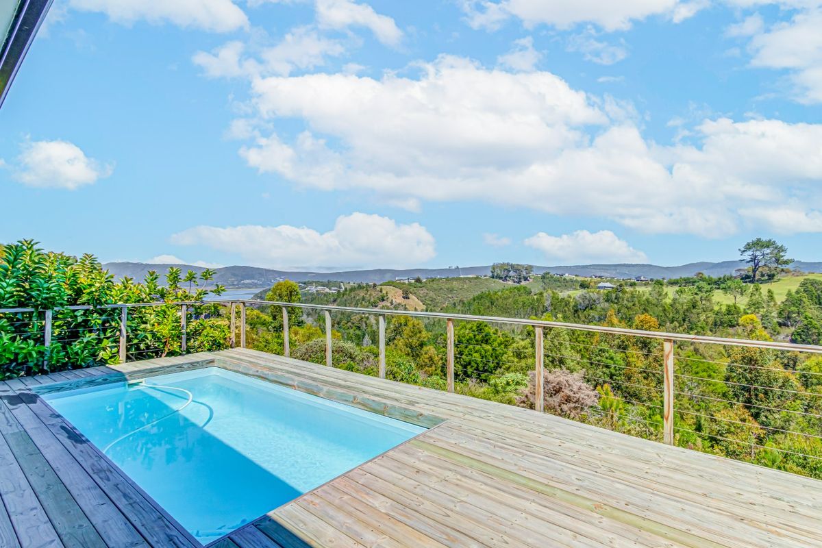 Where golden sunsets meet valley views and the Knysna Lagoon - Photo 4