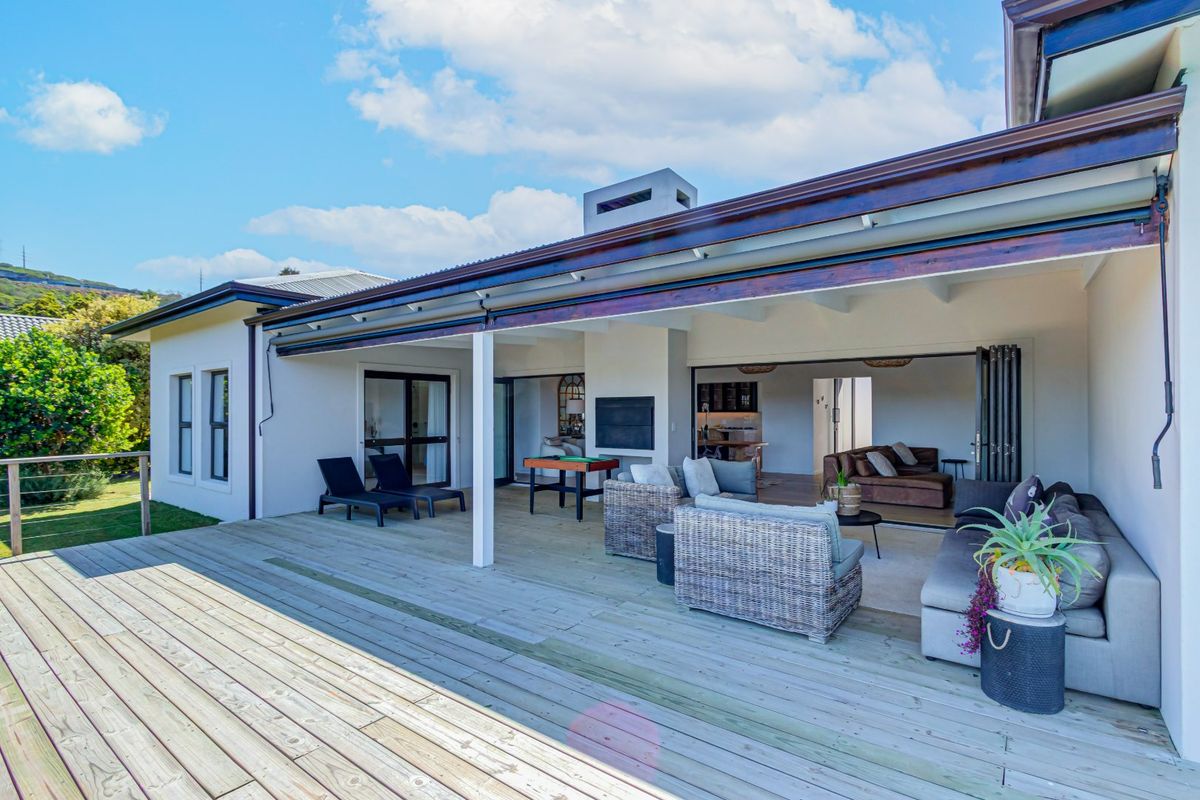 Where golden sunsets meet valley views and the Knysna Lagoon - Photo 2