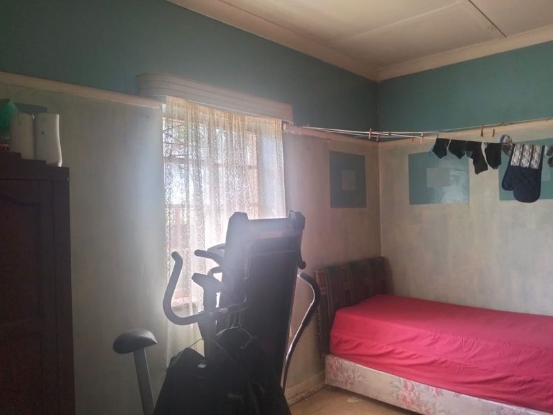 Lovely 3 bedroom family home for sale in Hilton, Bloemfontein - Photo 7