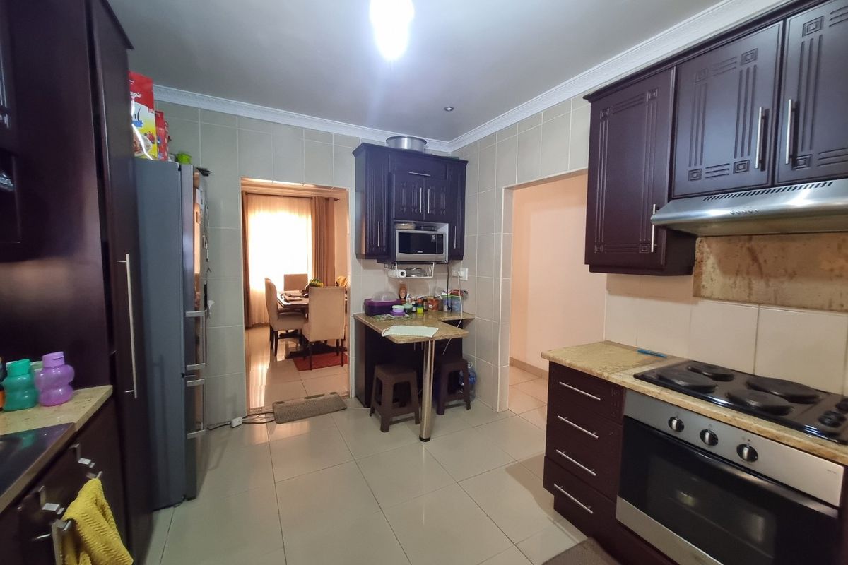 Family Home for Sale in Baker Bakerville Heights - Photo 5