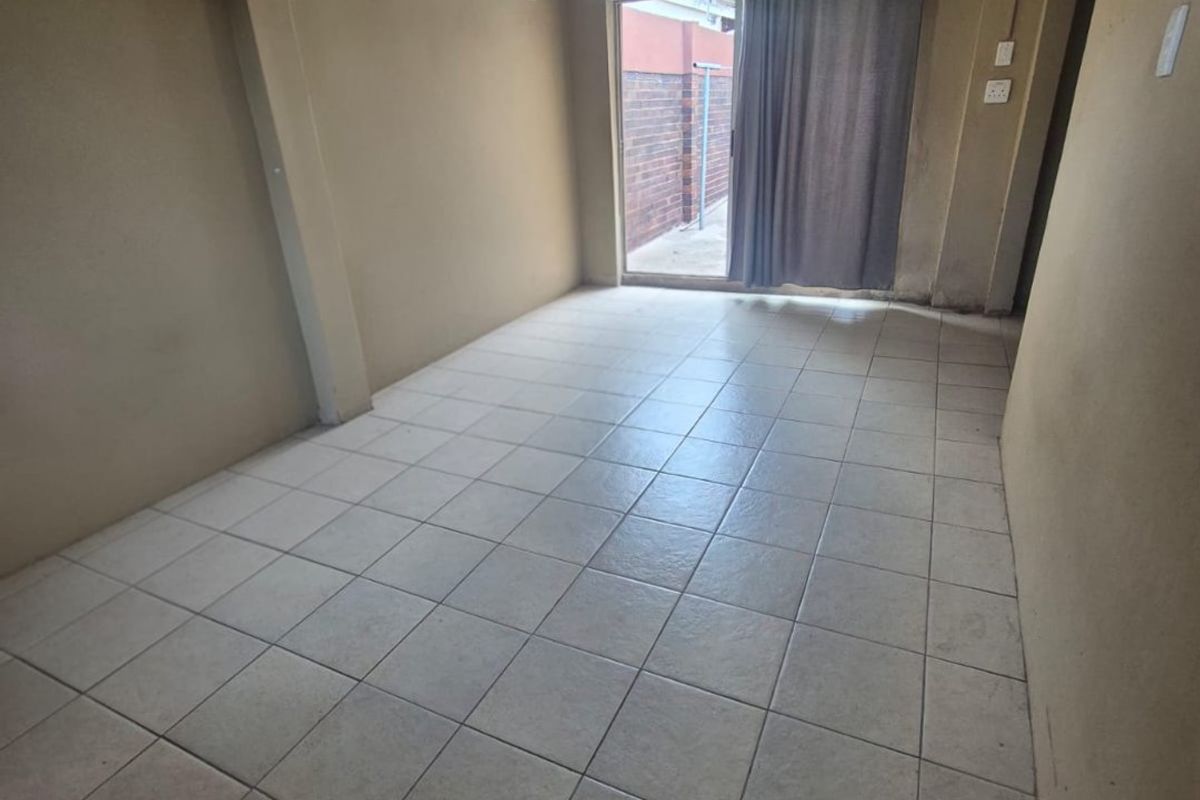 1 Bedroom Granny Cottage R3500 pm - Photo 5