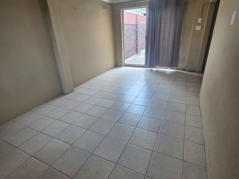 1 Bedroom Granny Cottage R3500 pm - Photo 5