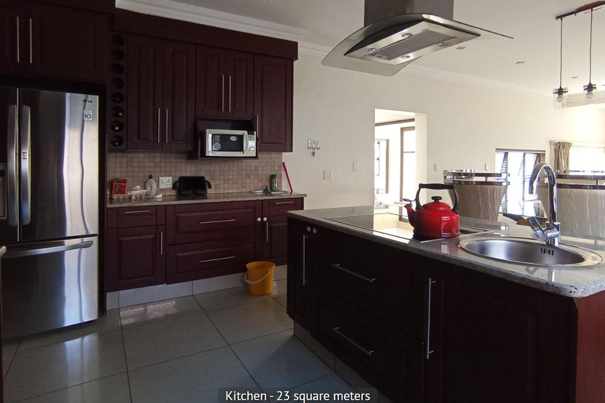 4 Bedroom House for Sale in Centurion - Photo 3