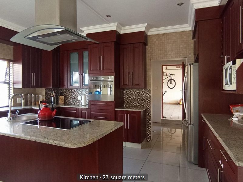 4 Bedroom House for Sale in Centurion - Photo 2