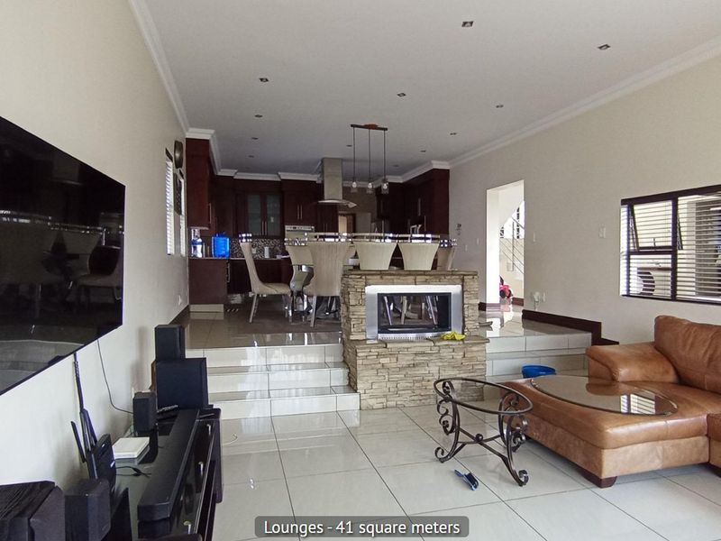 4 Bedroom House for Sale in Centurion - Photo 10