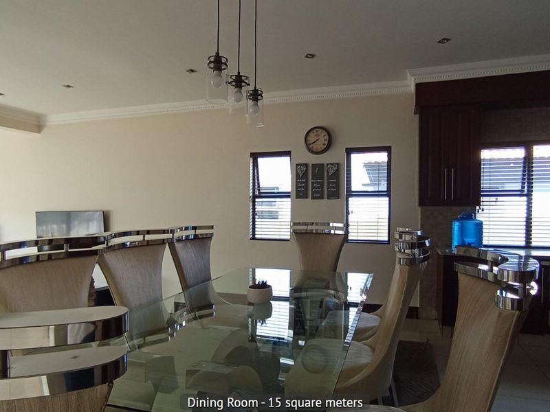 4 Bedroom House for Sale in Centurion - Photo 6