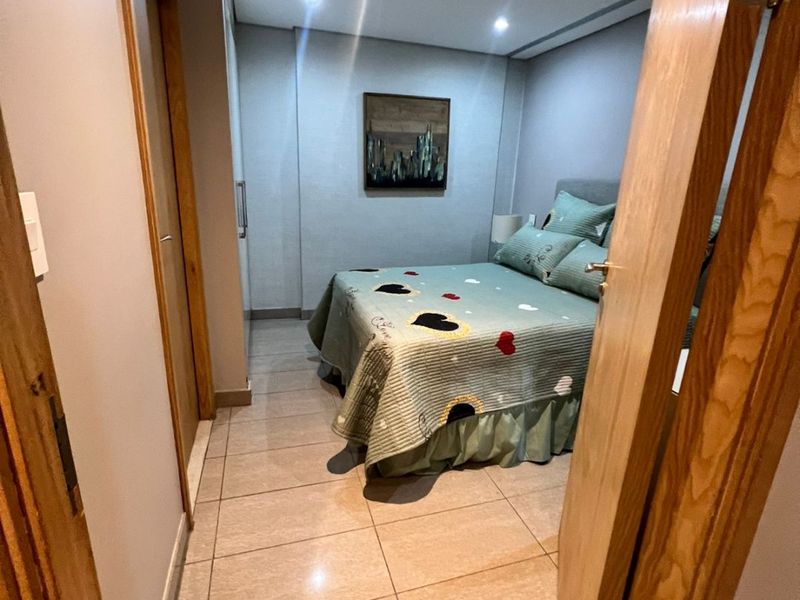 Stylish 2 Bedroom, 2 Bathroom Apartment in Umhlanga - Photo 10