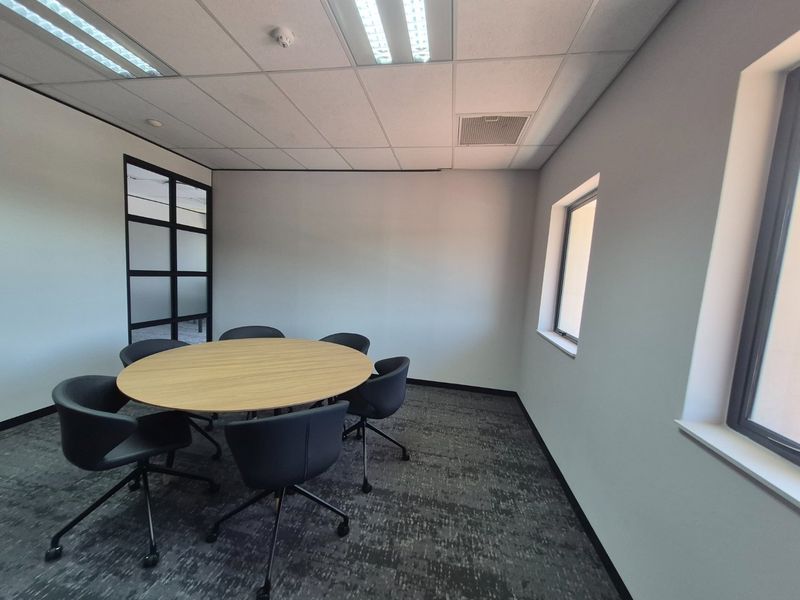 Premium A-Grade Office with Brand New Fit-Out in Rivonia CBD - Photo 6