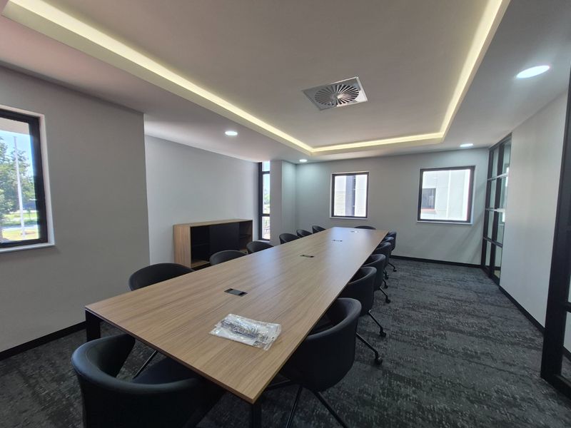 Premium A-Grade Office with Brand New Fit-Out in Rivonia CBD - Photo 3