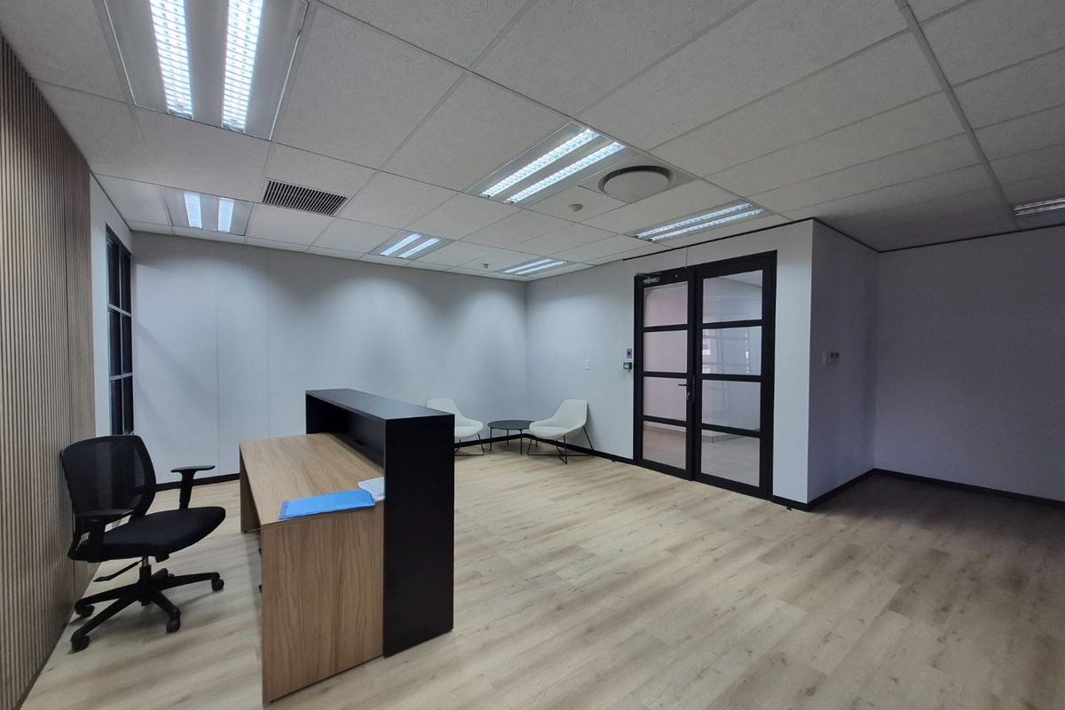 Premium A-Grade Office with Brand New Fit-Out in Rivonia CBD - Photo 4