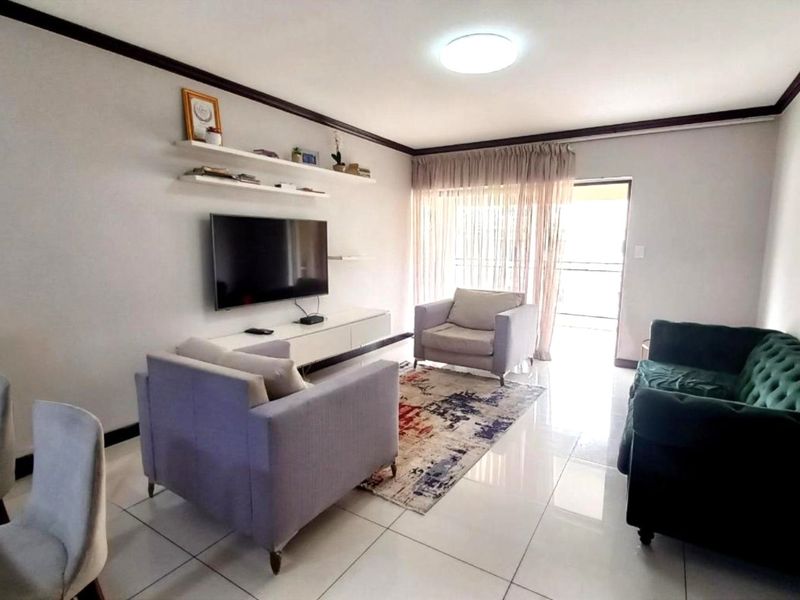 Stunnning Two-Bedroom Apartment In Walford Estate - Photo 7