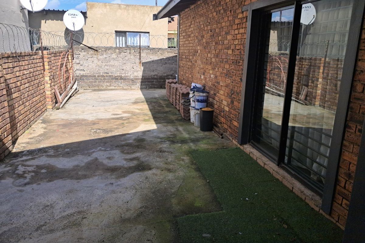 4 BEDROOM | 3 BATHROOM HOME – PERFECT FOR FAMILY OR INVESTMENT!  - SOLE AND EXCLUSIVE MANDATE - Photo 5