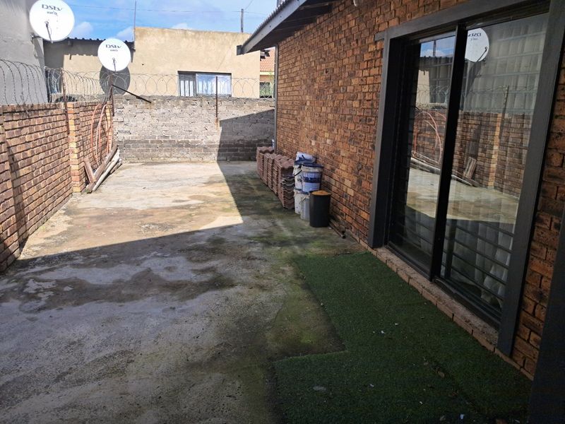 4 BEDROOM | 3 BATHROOM HOME – PERFECT FOR FAMILY OR INVESTMENT!  - SOLE AND EXCLUSIVE MANDATE - Photo 5