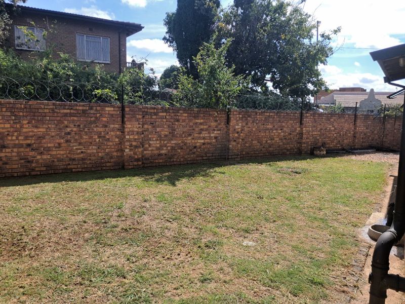 4 BEDROOM | 3 BATHROOM HOME – PERFECT FOR FAMILY OR INVESTMENT!  - SOLE AND EXCLUSIVE MANDATE - Photo 9