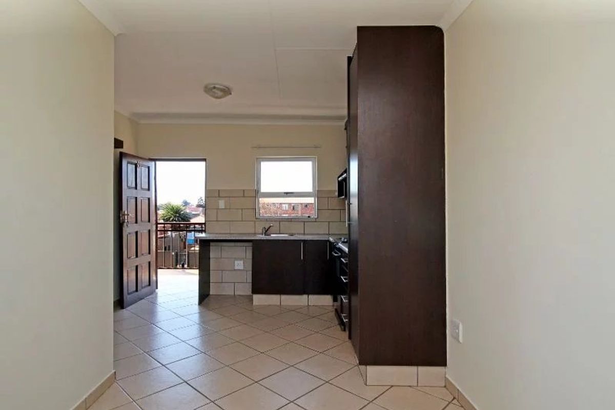 Comfort and style in the heart of Kempton Park - Photo 3