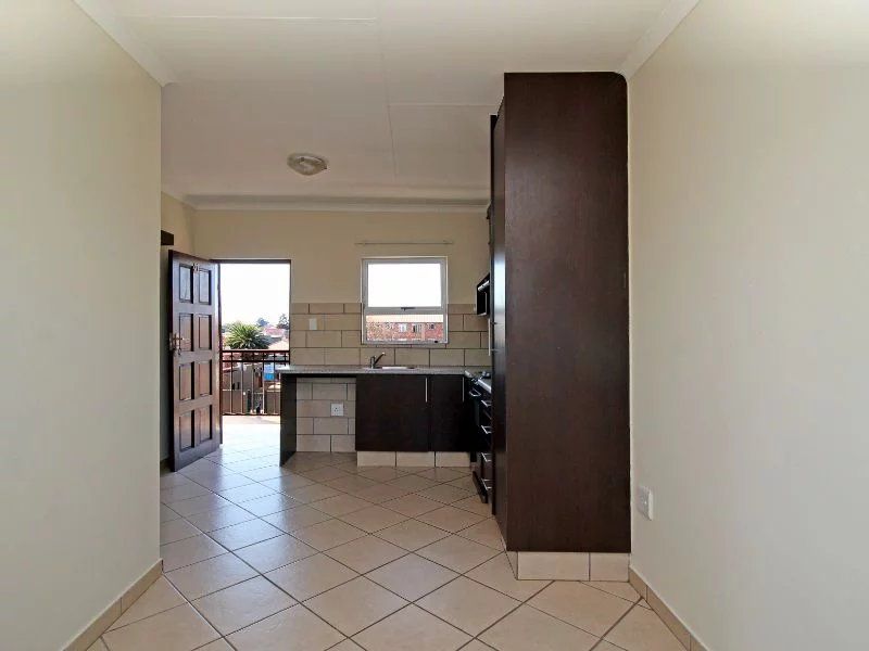Comfort and style in the heart of Kempton Park - Photo 3