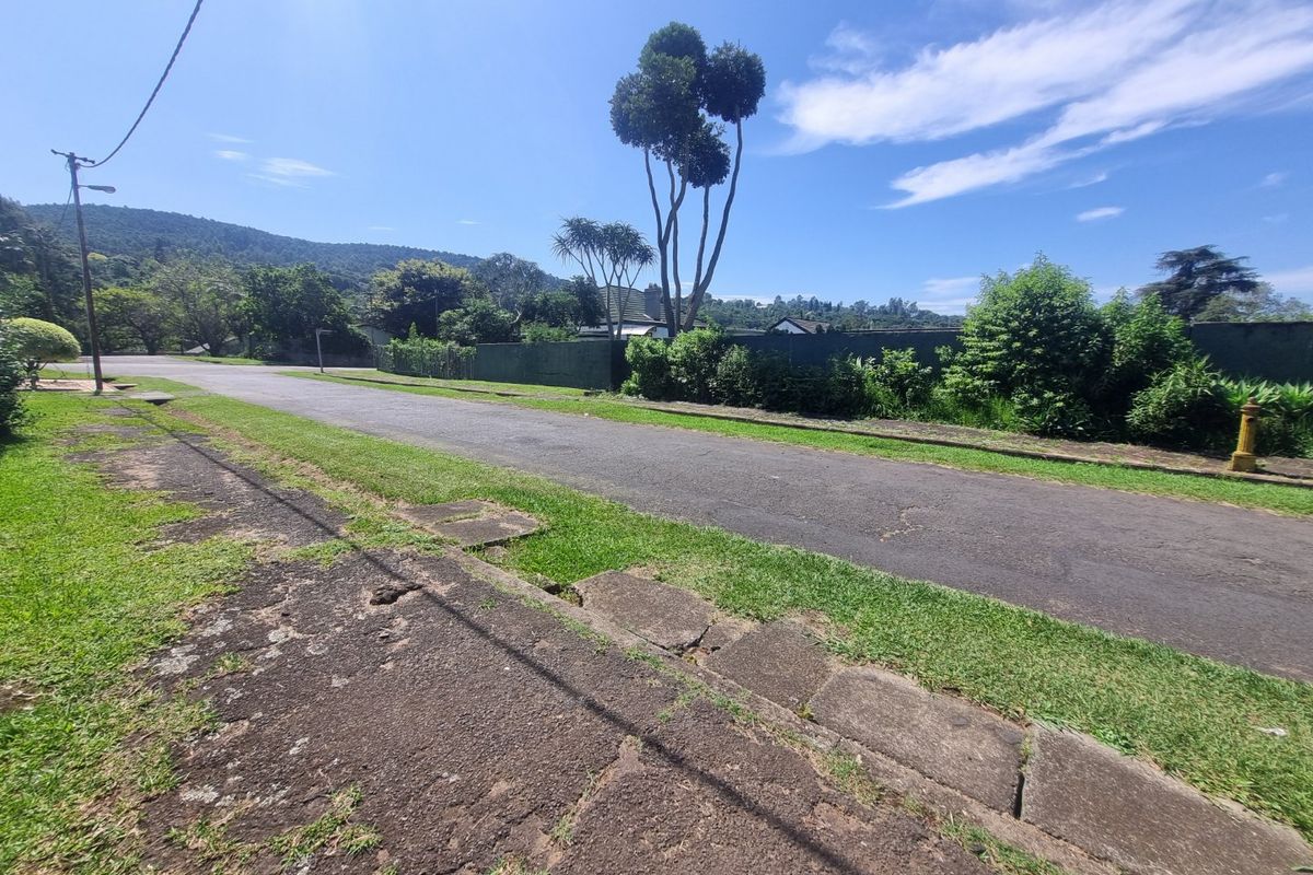 Spacious Family Home with Income-Generating Potential in a Peaceful Neighbourhood - Photo 2